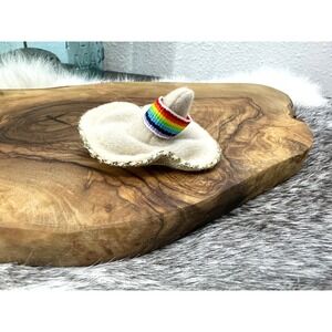 Littlest Pet Shop #385 Chihuahua hat Sombrero Pets Around World Hasbro